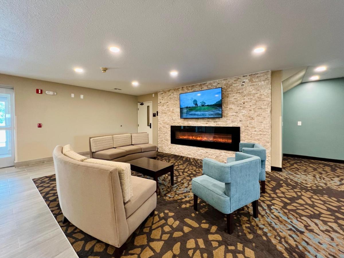 Sleep Inn & Suites Lake Delton Екстериор снимка