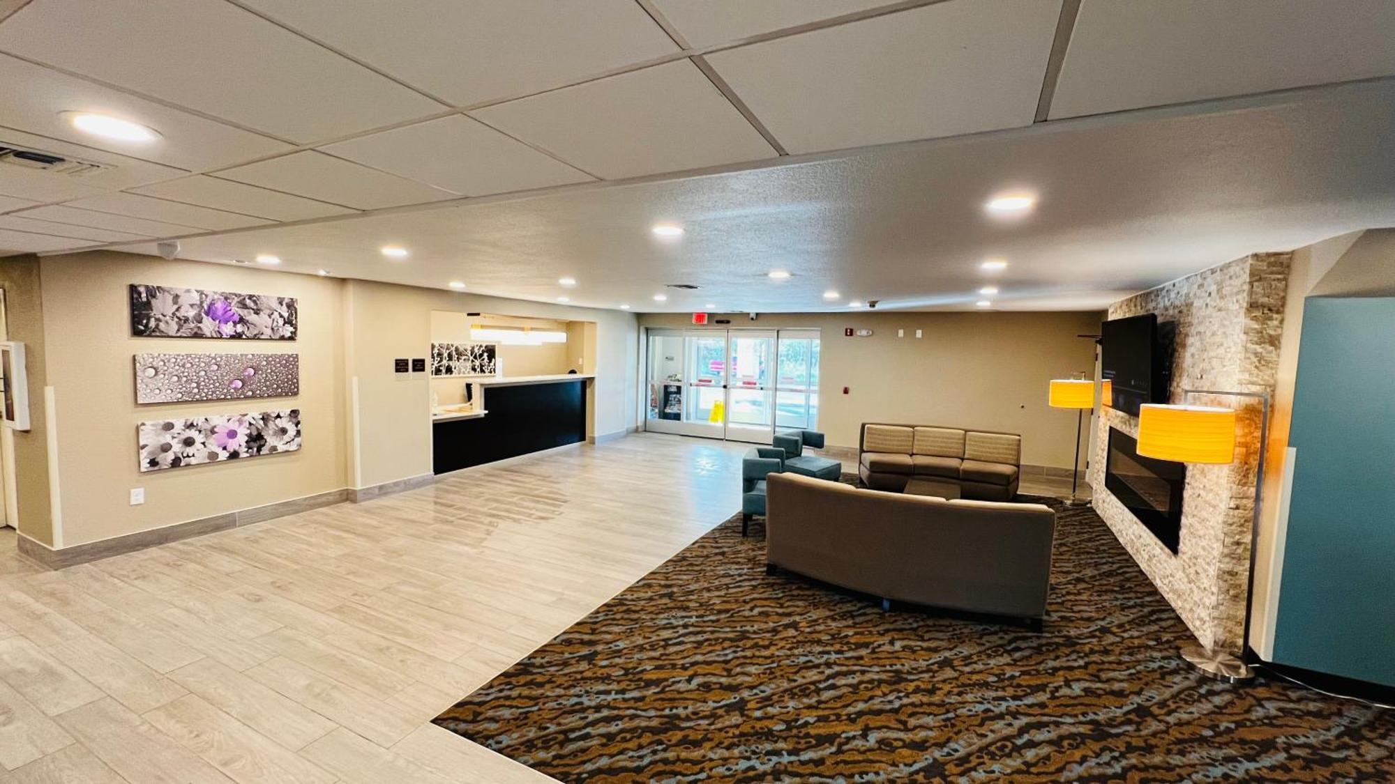 Sleep Inn & Suites Lake Delton Екстериор снимка