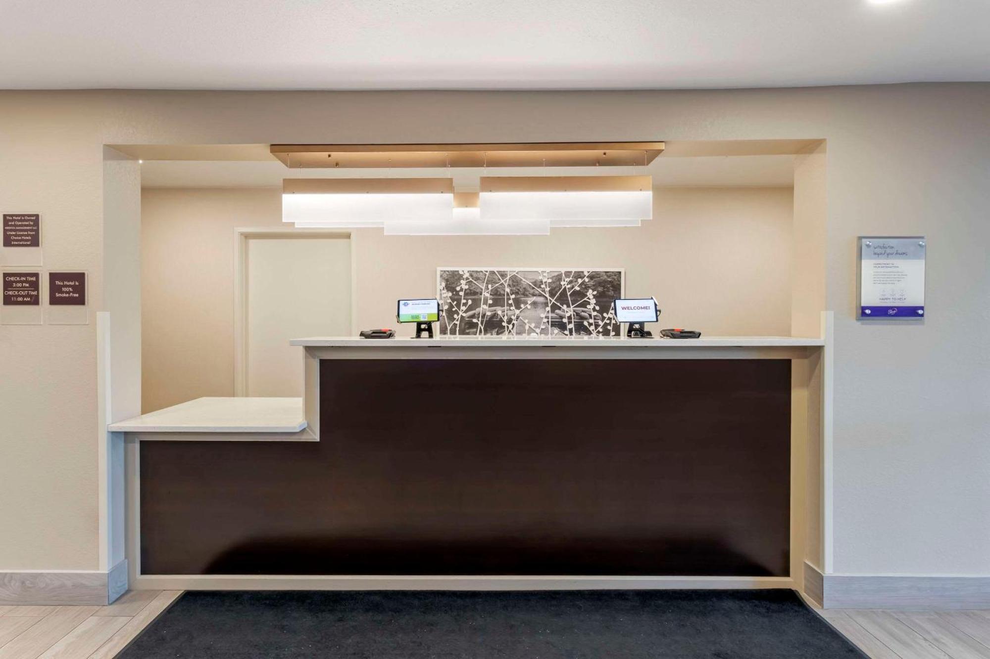 Sleep Inn & Suites Lake Delton Екстериор снимка