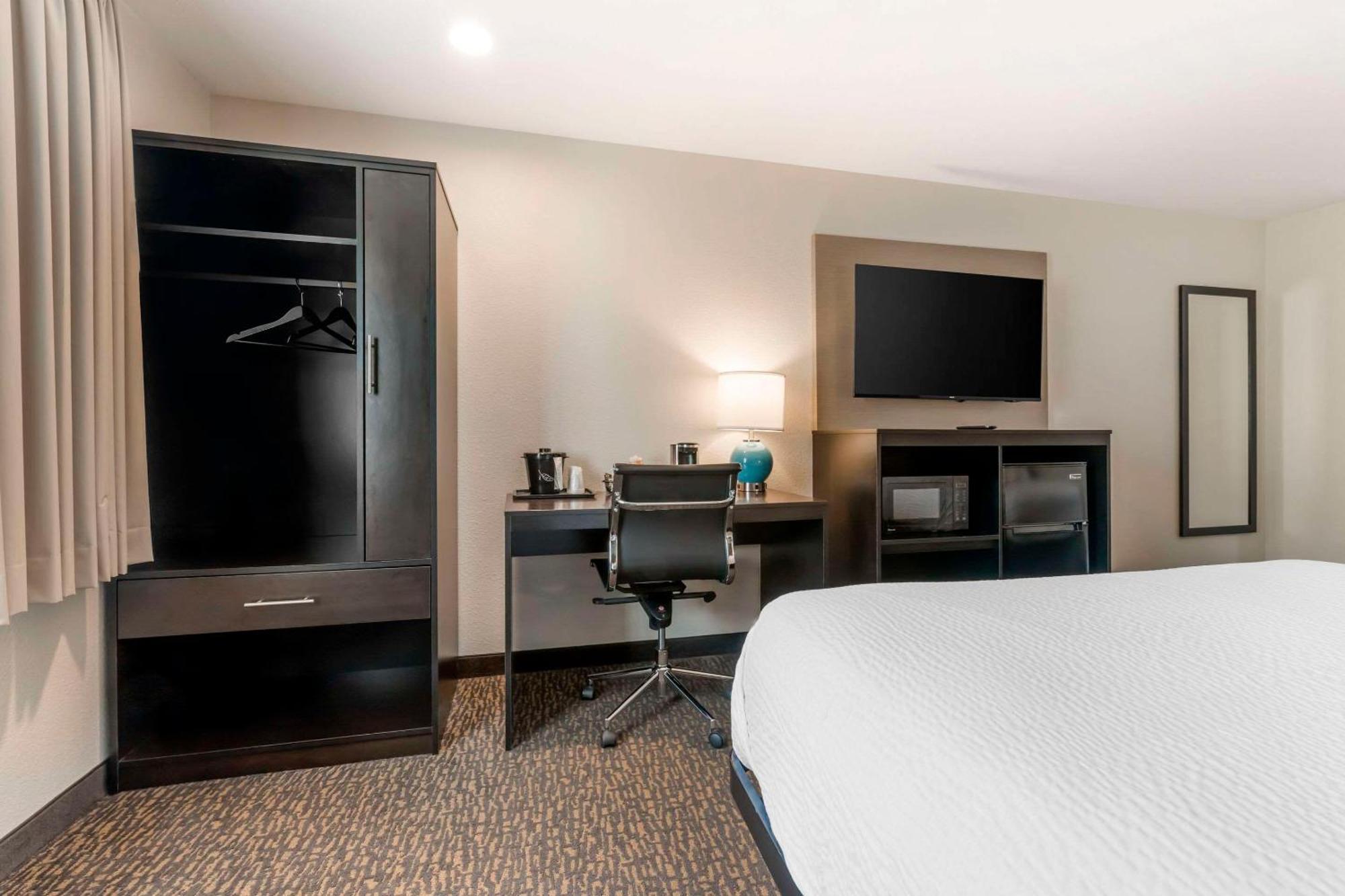 Sleep Inn & Suites Lake Delton Екстериор снимка
